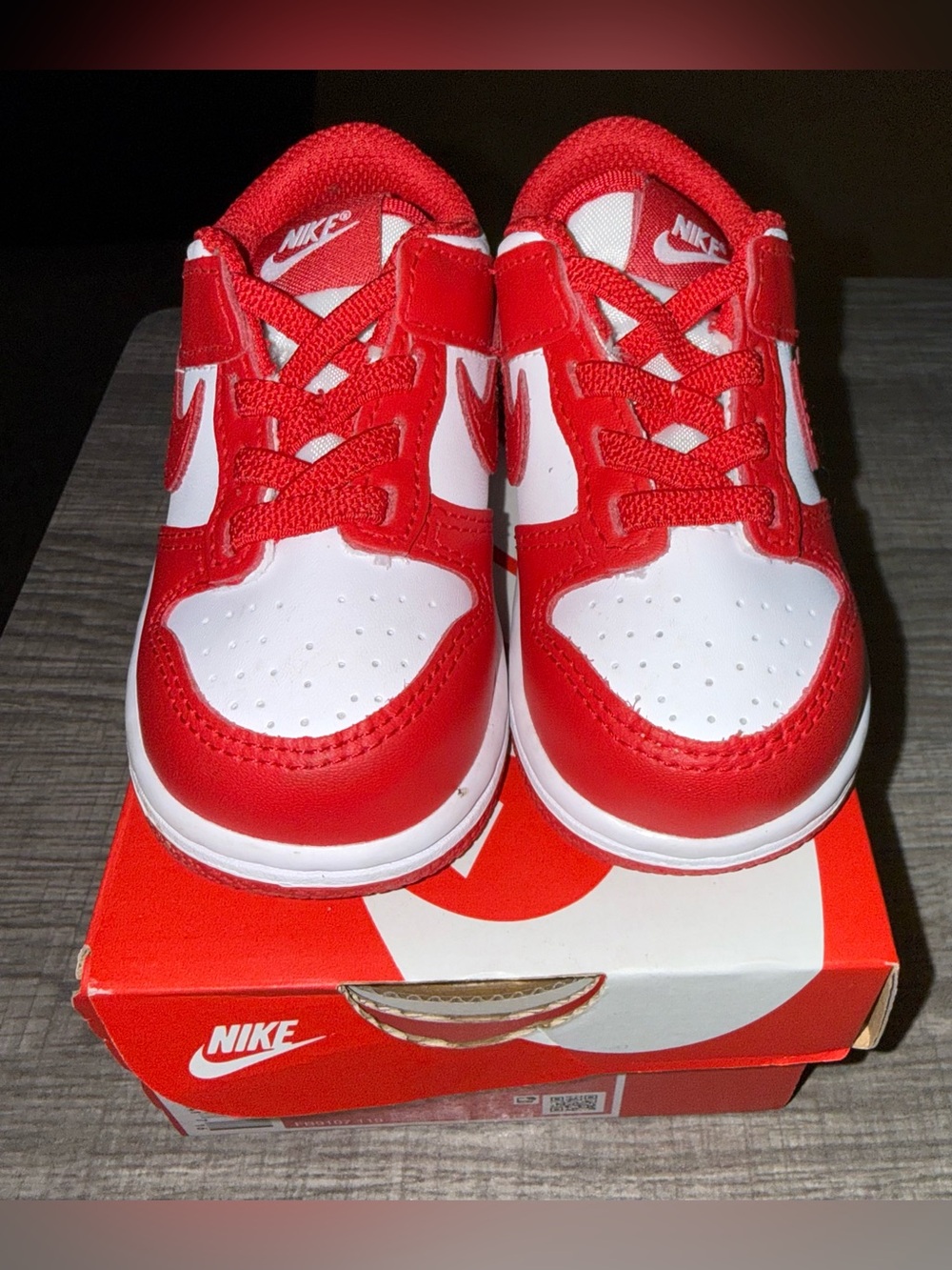 Nike Kids Red and White Low-Top Sneakers with Hook-and-Loop Strap
